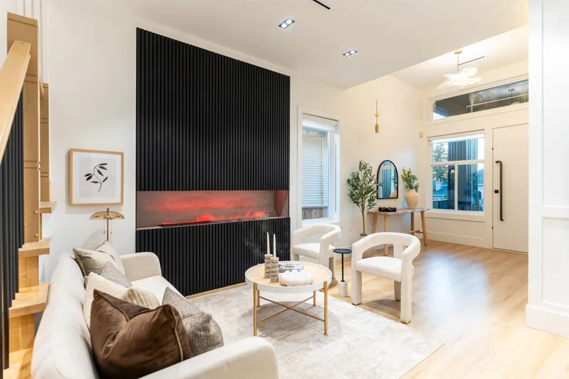 7684 115A STREET - photo 3 of 25