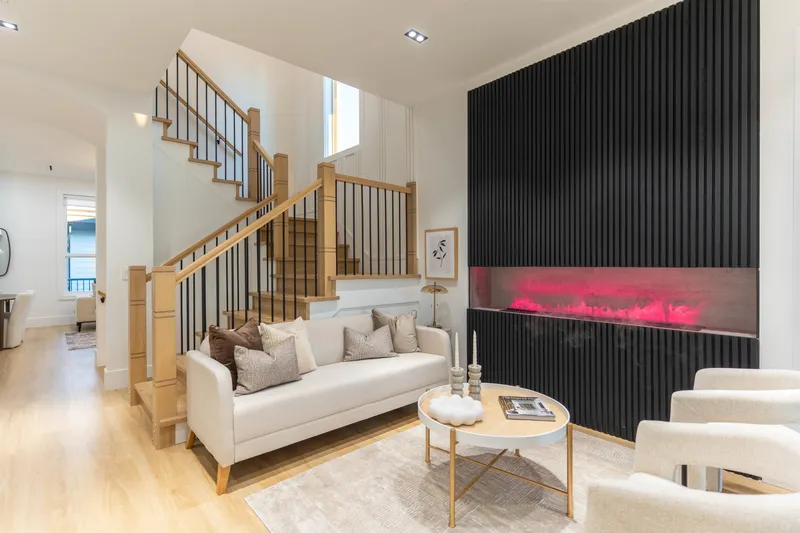 7684 115A STREET - photo 4 of 25