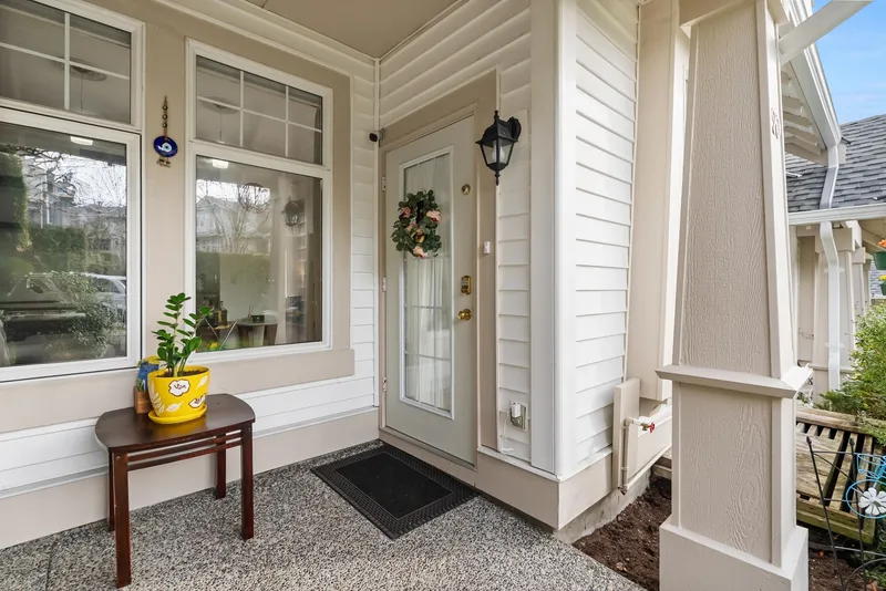 20 15037 58TH AVENUE - photo 3 of 25