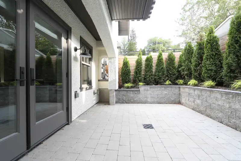 4109 HUDSON STREET - photo 4 of 18