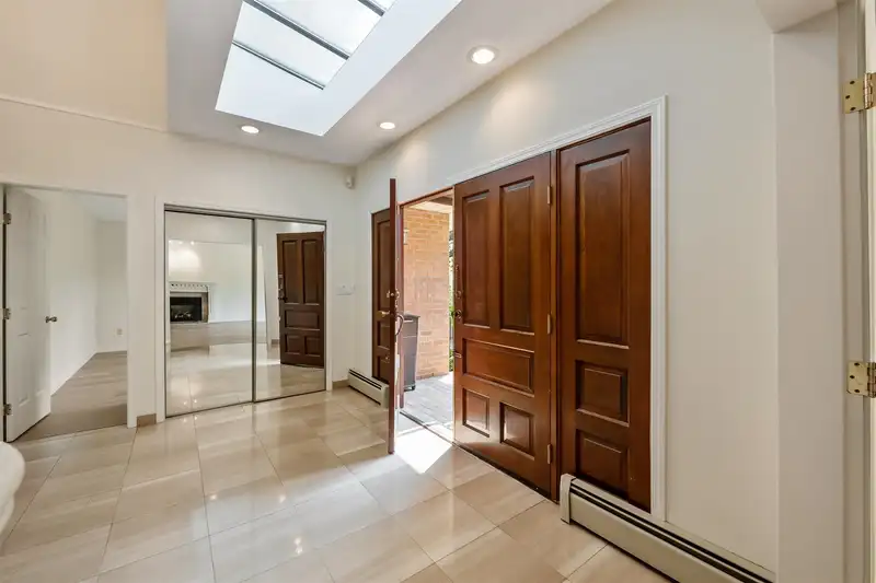 2855 W 37TH AVENUE - photo 3 of 26