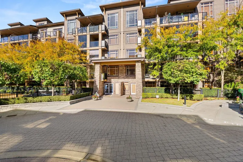 568 8258 207A STREET - photo 2 of 25