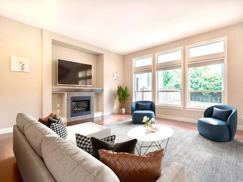 7758 169A STREET - photo 4 of 25