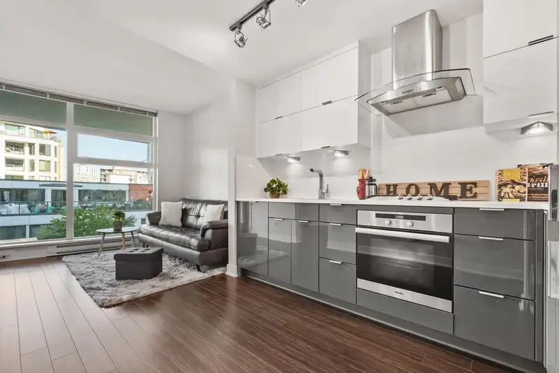 619 1777 W 7TH AVENUE - photo 1 of 29