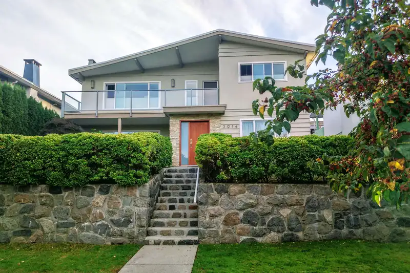 3014 E 14TH AVENUE - photo 1 of 13