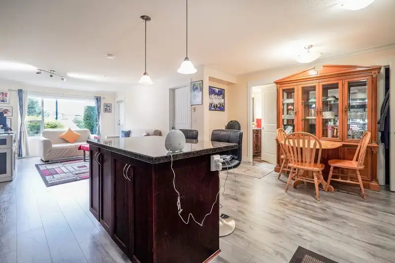 101 2955 DIAMOND CRESCENT - photo 1 of 19