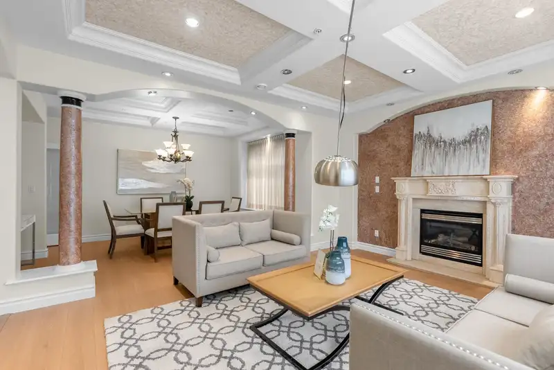 8038 SELKIRK STREET - photo 3 of 40