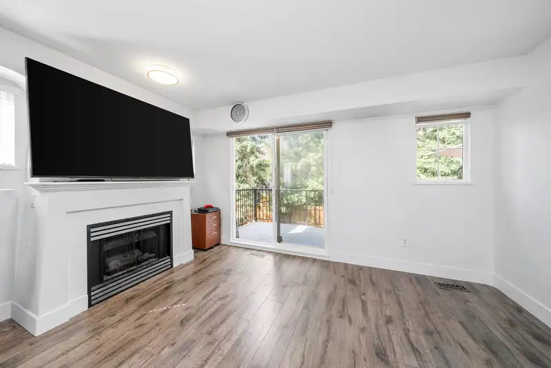74 12778 66 AVENUE - photo 3 of 27