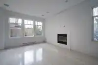 9 4780 55B STREET - thumbnail 3