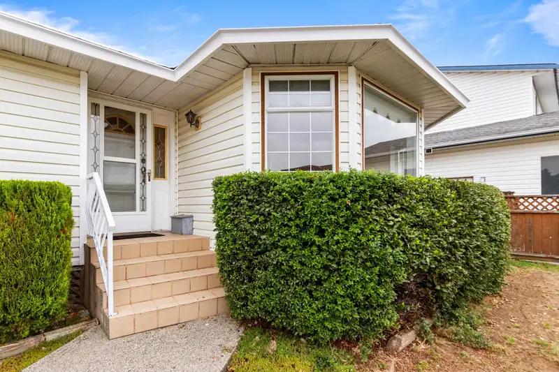 32103 BALFOUR DRIVE - photo 2 of 40