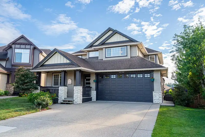 3659 GREENDALE COURT - photo 3 of 39
