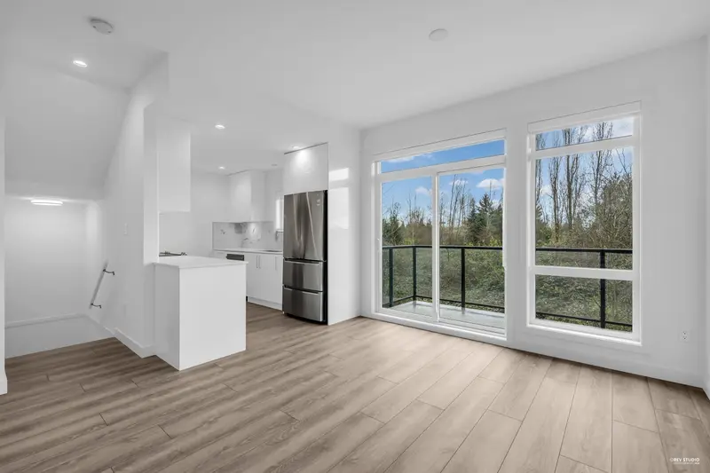 7 4300 THOMPSON ROAD - photo 1 of 25