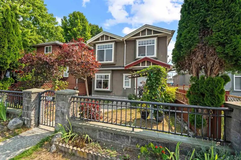 6720 FRASER STREET - photo 3 of 21