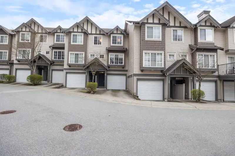 22 3379 MORREY COURT - photo 1 of 33