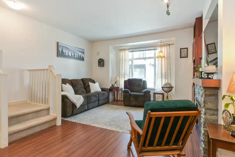 91 2979 156 STREET - photo 4 of 38