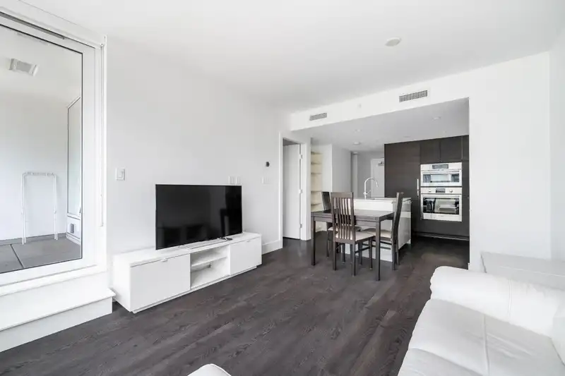 413 6900 PEARSON WAY - photo 3 of 27