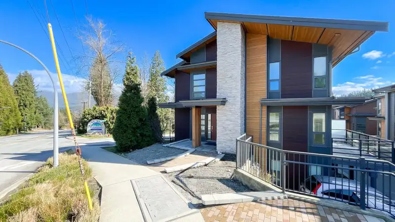 1 70 SEAVIEW DRIVE DRIVE - photo 1 of 30