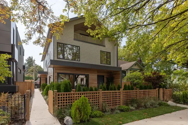 2 3186 W 11TH AVENUE - photo 1 of 24