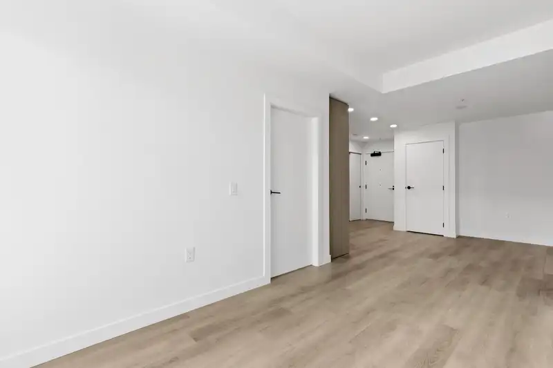 403 2268 E BROADWAY - photo 4 of 16