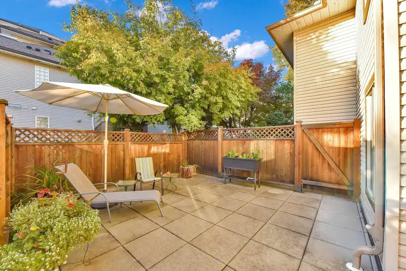 110 1955 SUFFOLK AVENUE - photo 3 of 35