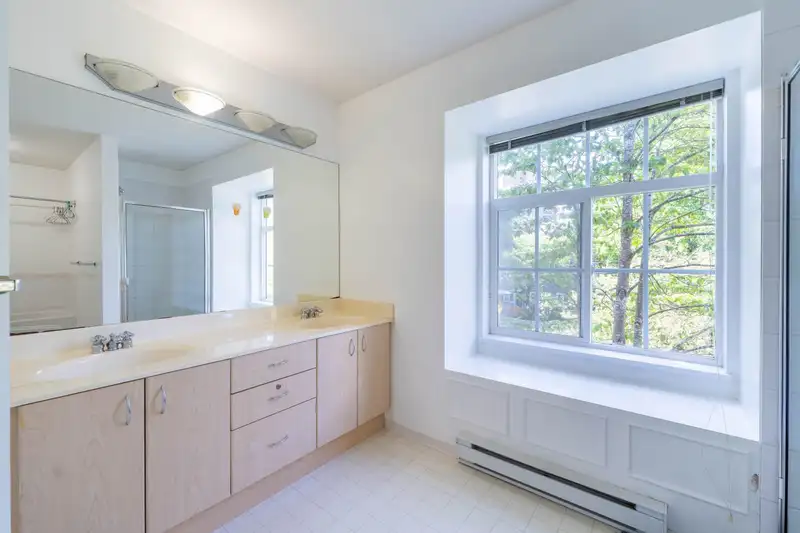 6 7238 18TH AVENUE - photo 3 of 26
