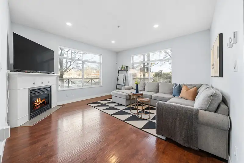 112 2330 WILSON AVENUE - photo 3 of 20