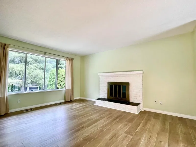 21218 93 AVENUE - photo 4 of 25