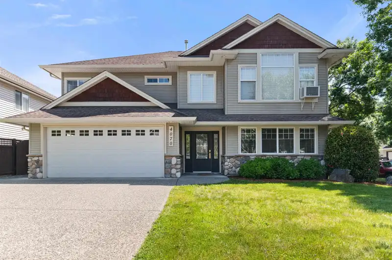 4070 CHANNEL STREET - photo 1 of 38
