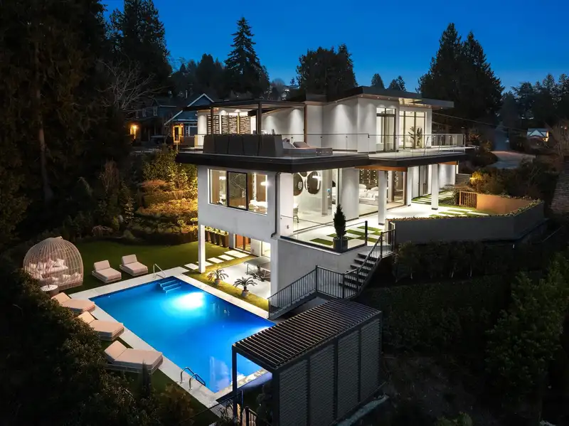 1405 28TH STREET - photo 3 of 40