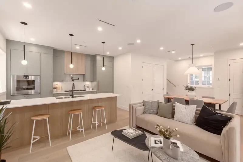 233 W 15TH AVENUE - photo 3 of 17