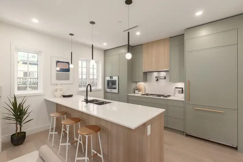 233 W 15TH AVENUE - photo 4 of 17