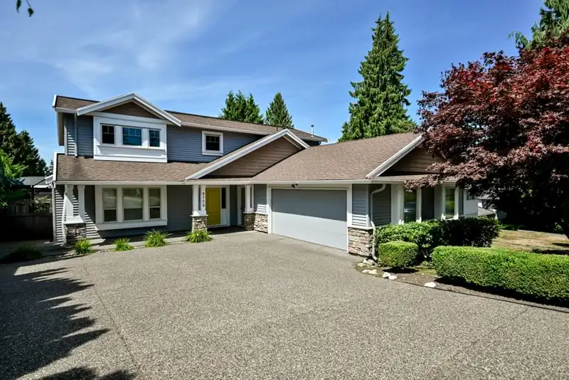 9709 CROWN CRESCENT - photo 1 of 40
