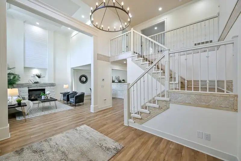 9709 CROWN CRESCENT - photo 3 of 40