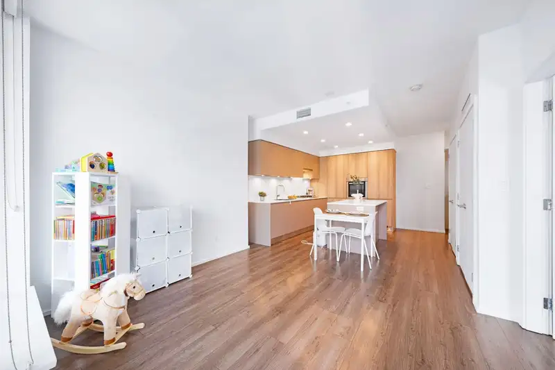 1811 3833 EVERGREEN PLACE - photo 4 of 27