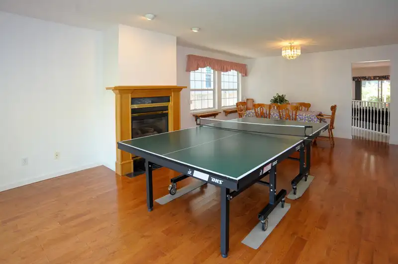 1537 131 STREET - photo 3 of 39