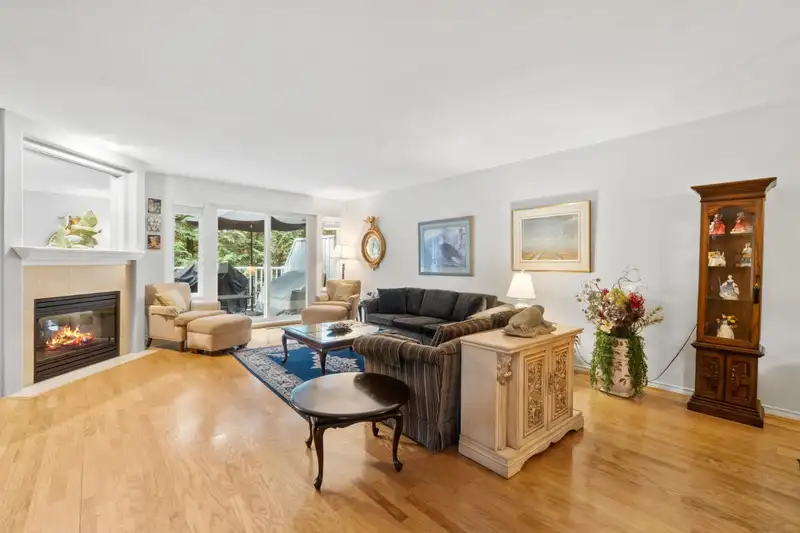 74 101 PARKSIDE DRIVE - photo 4 of 29