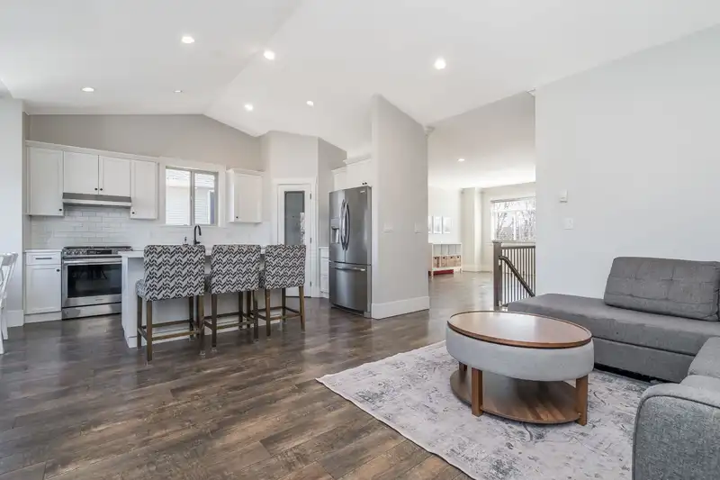 34831 1 AVENUE - photo 2 of 39