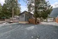 H113 STRAWBERRY LANE - thumbnail 23