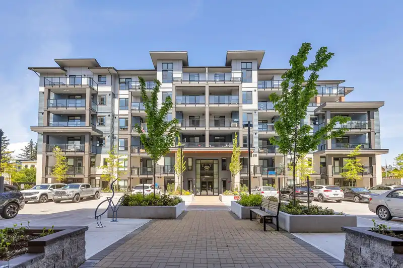 608 45497 CAMPUS DRIVE - photo 1 of 14