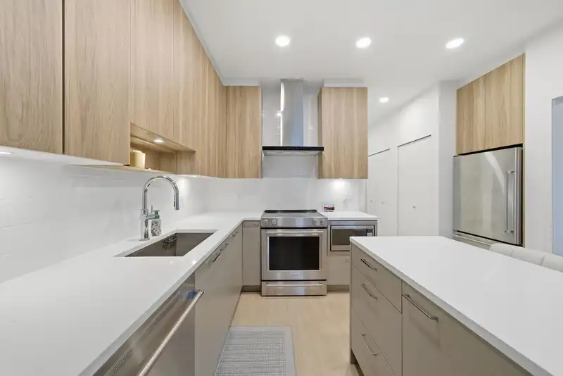 418 7588 16TH STREET - photo 3 of 24