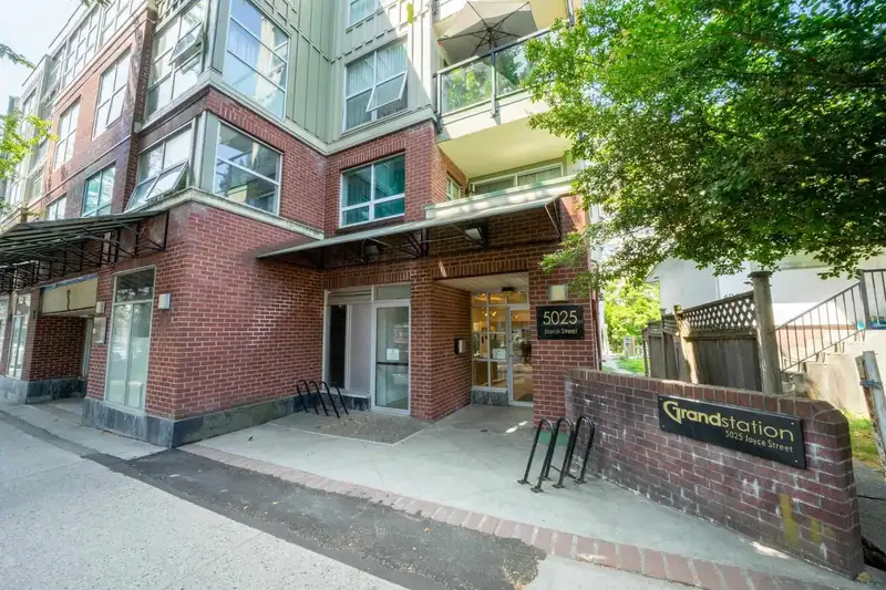 207 5025 JOYCE STREET - photo 1 of 7