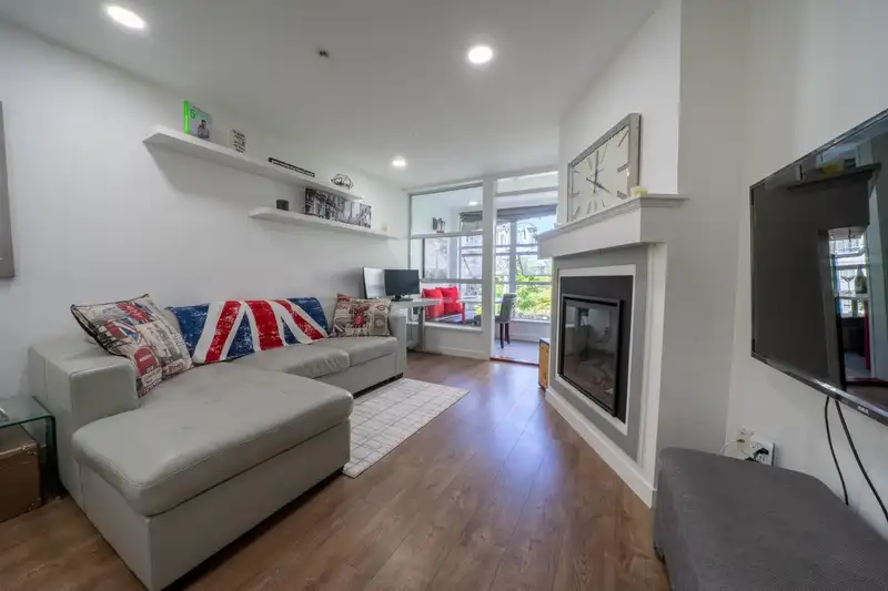 207 5025 JOYCE STREET - photo 4 of 7