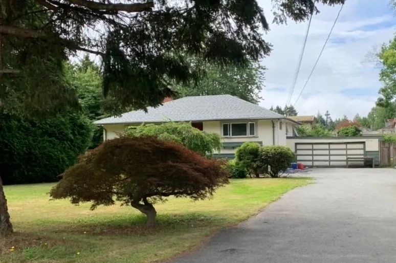 5214 12 AVENUE - photo 2 of 22