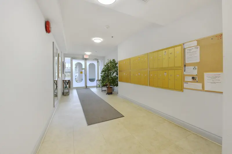 207 5955 177B STREET - photo 2 of 20