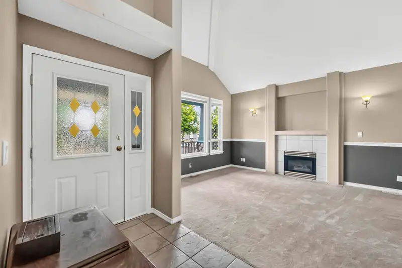 17839 68TH AVENUE - photo 4 of 30