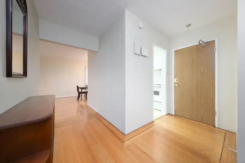 203 1878 ROBSON STREET - photo 3 of 23