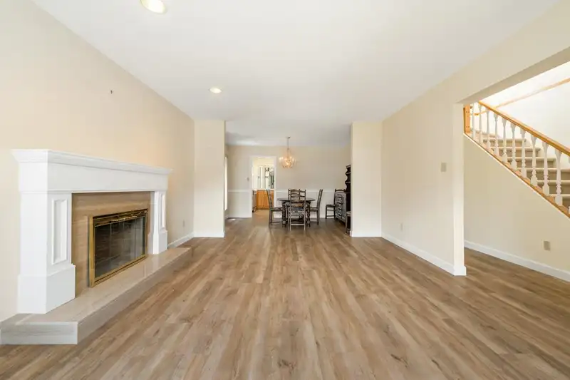 12420 PHOENIX DRIVE - photo 4 of 29