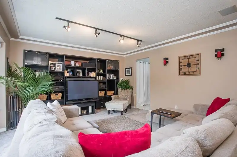 12097 261 STREET - photo 2 of 39