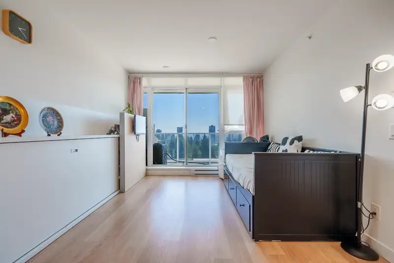 1006 657 WHITING WAY - photo 1 of 22
