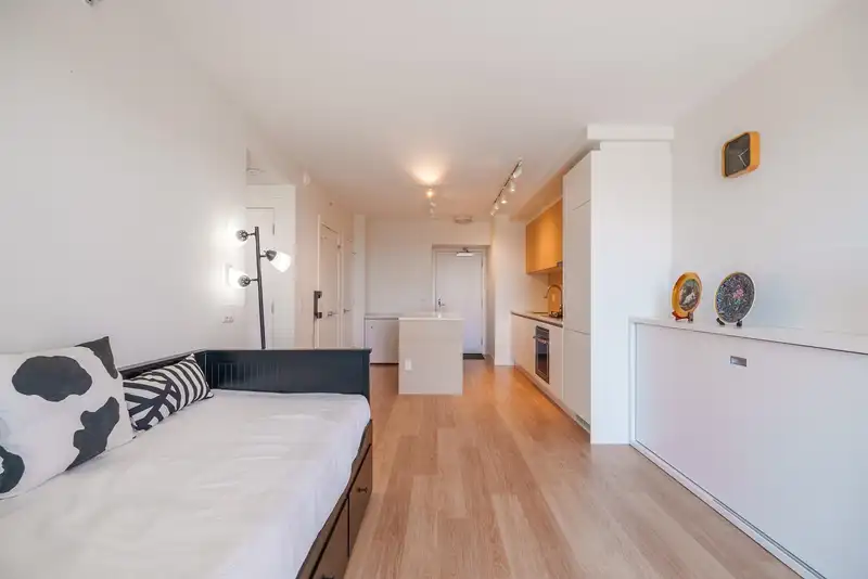 1006 657 WHITING WAY - photo 3 of 22